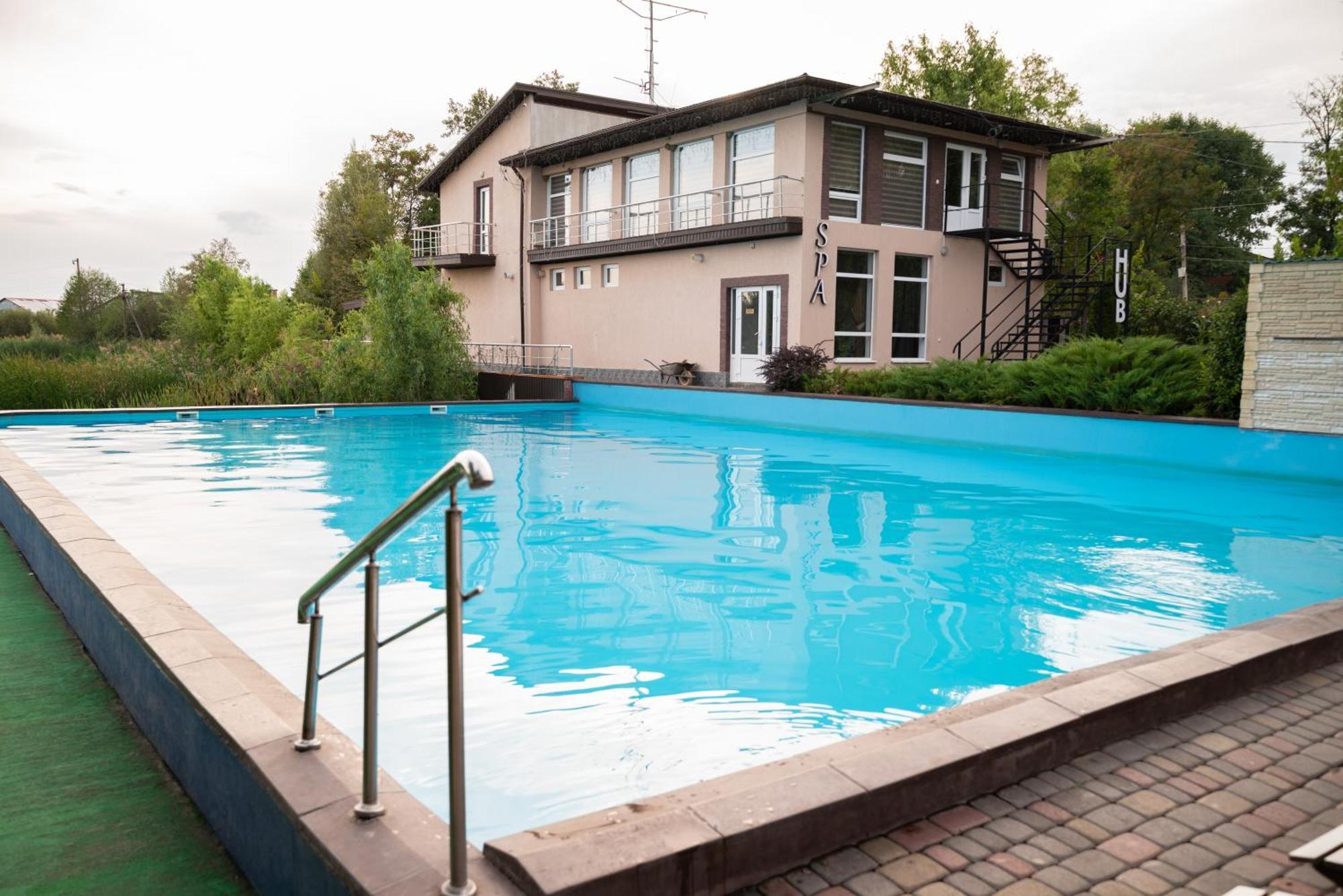 Hotel Butterfly Sadove Εξωτερικό φωτογραφία
