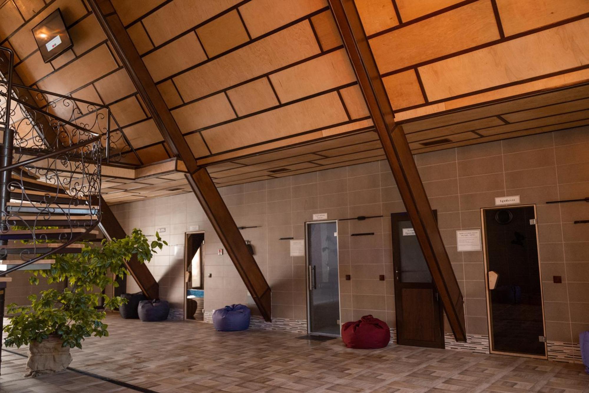 Hotel Butterfly Sadove Εξωτερικό φωτογραφία