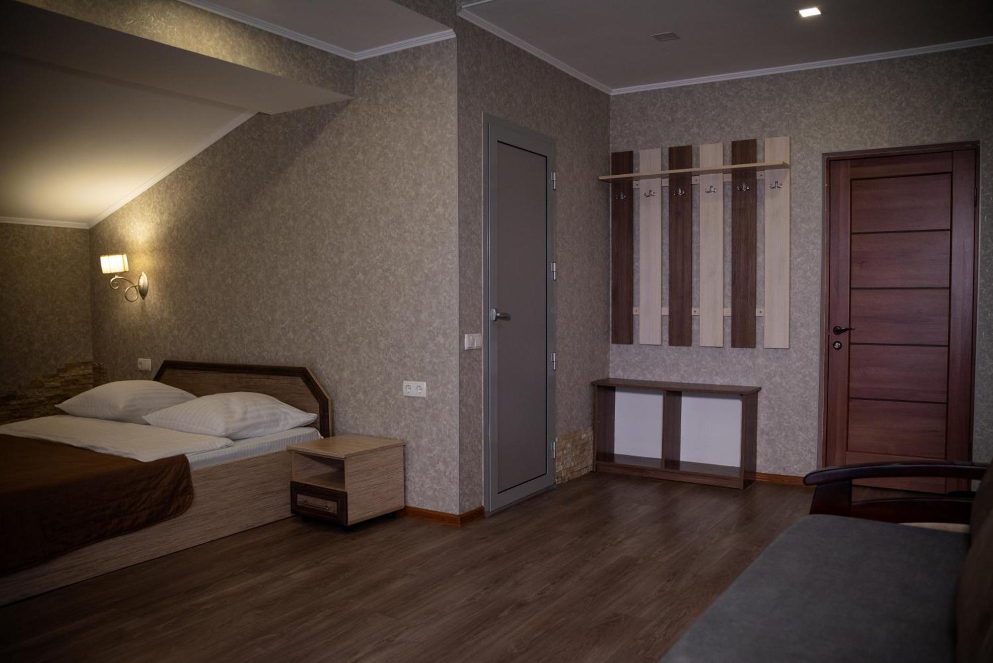 Hotel Butterfly Sadove Εξωτερικό φωτογραφία