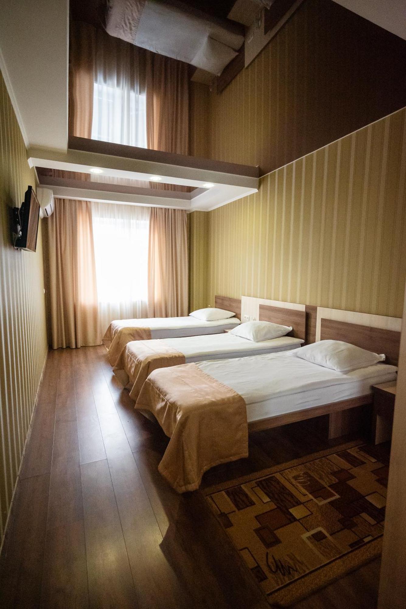 Hotel Butterfly Sadove Εξωτερικό φωτογραφία